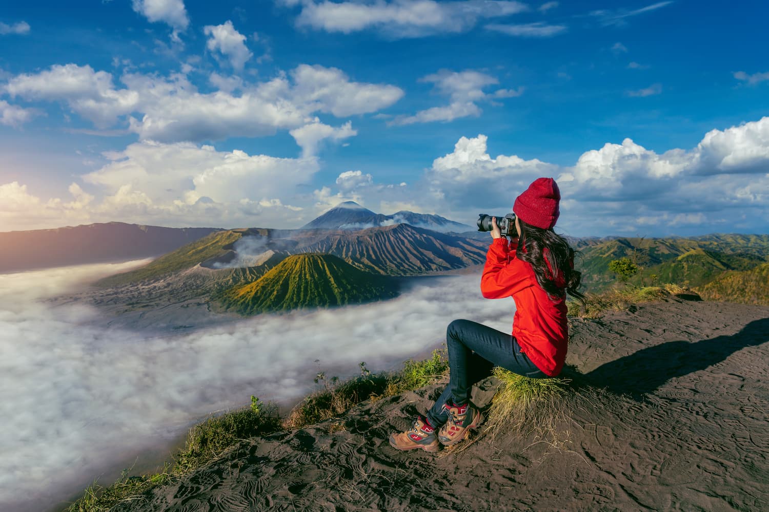 5 Rekomendasi Gunung Ramah Pemula dengan View Juara