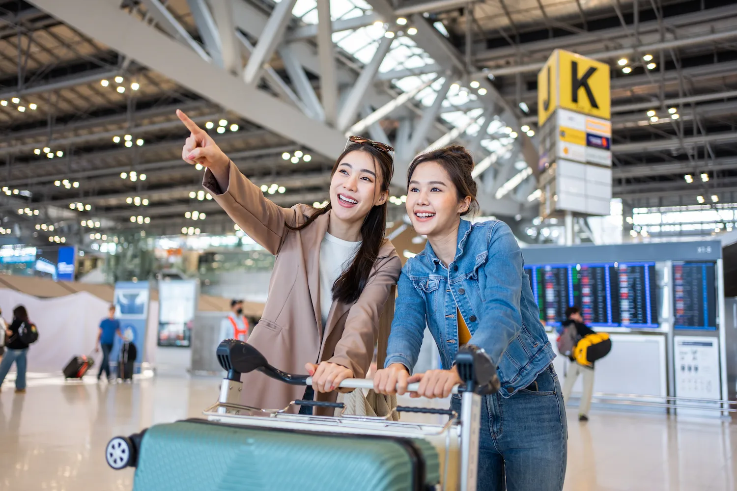 tren liburan murah ke luar negeri - DOKU.Promo