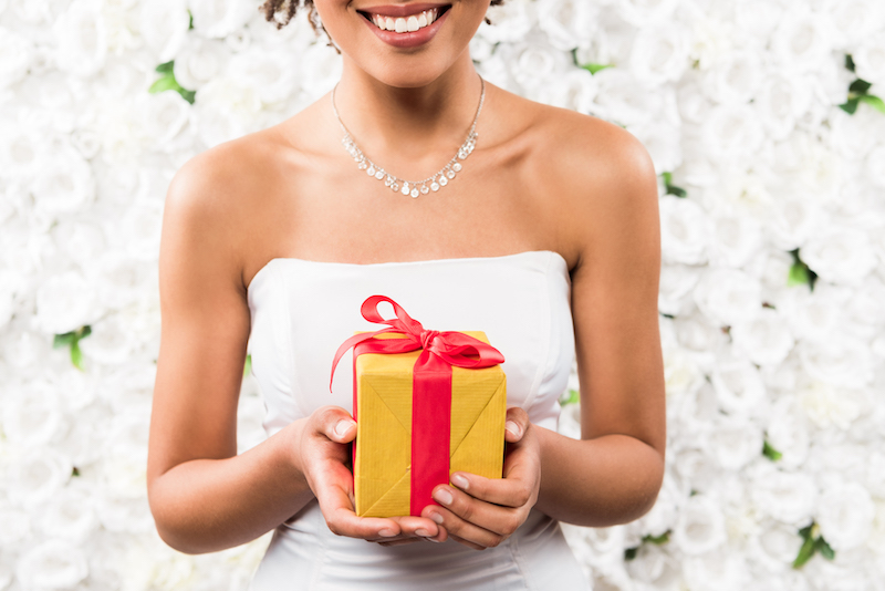 5 Kado untuk Pernikahan Terbaik, Berkesan dan Bermanfaat!