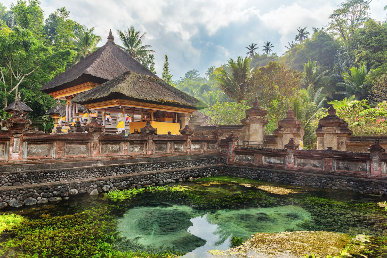 Sisi Budaya dan Pura Ikonik Bali - DOKU.Promo