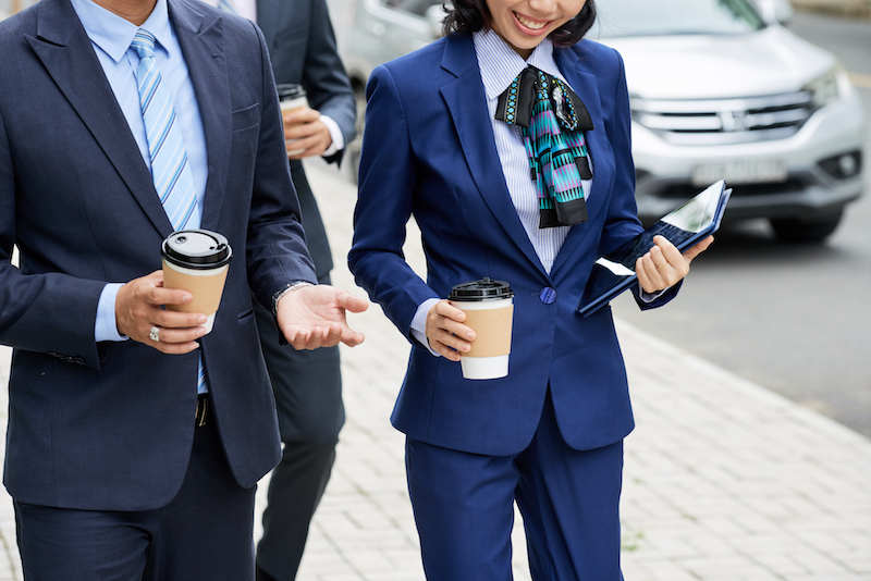 Tips Pilih Outfit Interview Kerja yang Bisa Bikin HRD Terpukau!