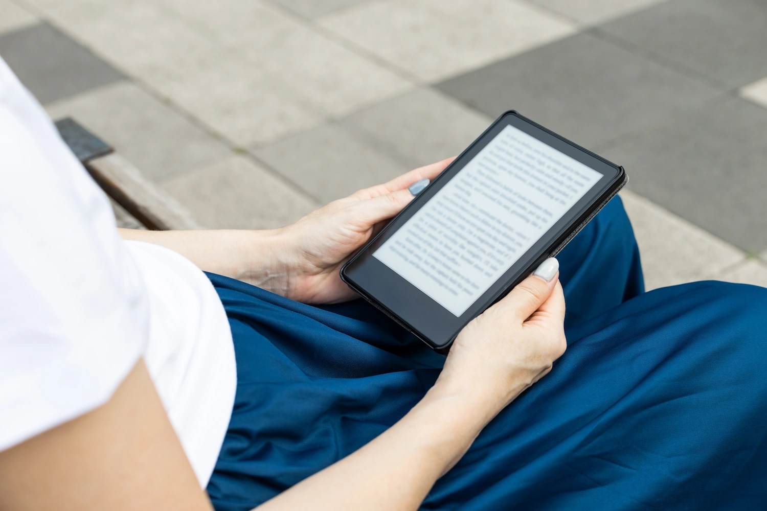 Membaca E-Book - DOKU.Promo
